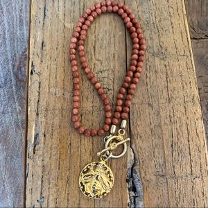 “Sunstone” Bee necklace (aventurine feldspar)